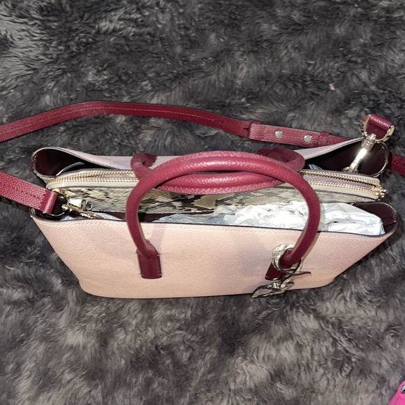 Kate Spade ♠️ - Picture 5 of 8